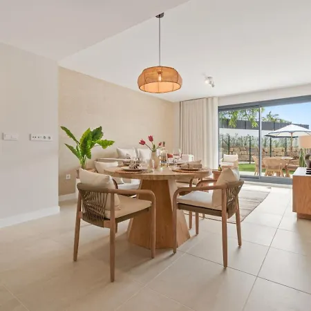 アパート Garden Apt. Aranya - Pool, Gym And Co-working Space