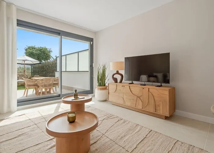 Apartment Garden Apt. Aranya - Pool, Gym And Co-working Space