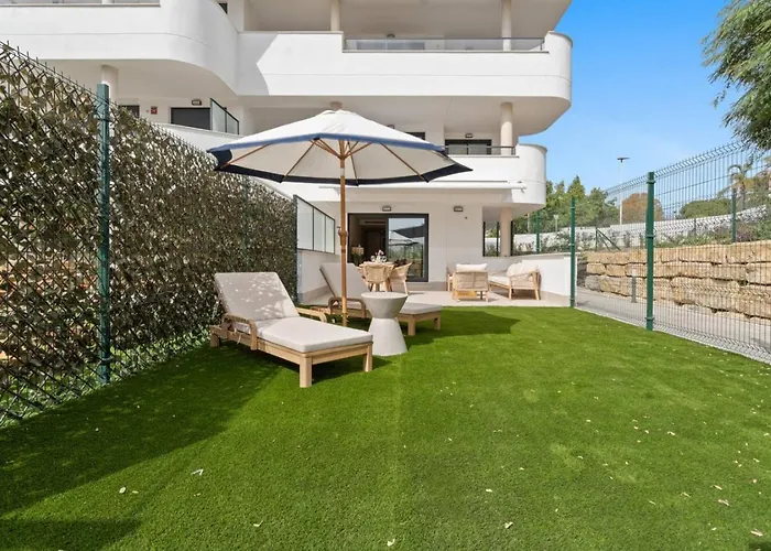 Apartment Garden Apt. Aranya - Pool, Gym And Co-working Space *